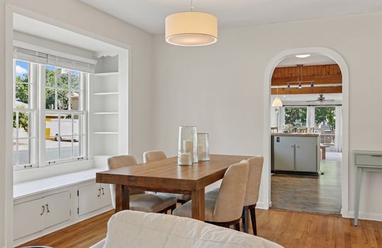 8- 300 W Cleveland - MLS listing photo order