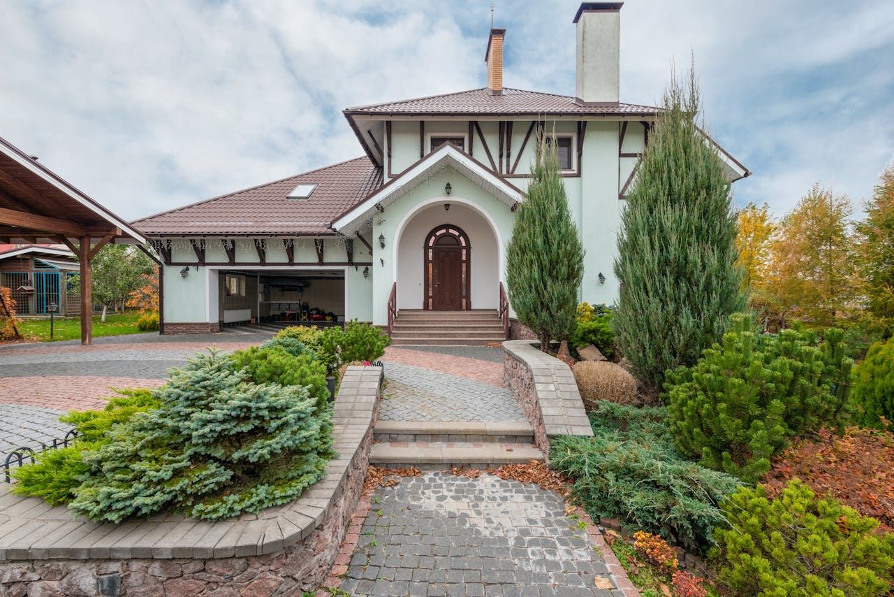 Curb Appeal Hacks That Instantly Boost You…