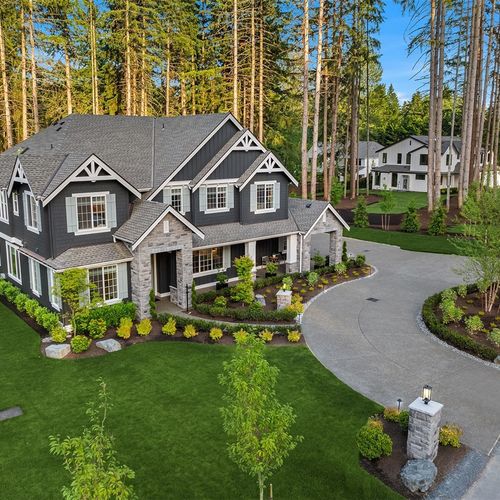 Luxury Looks and Libations