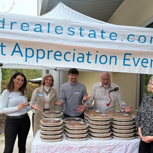 A Night of Pie, Community & Trivia Triumphs: Our 15th Annual Thanksgiving Pie Event Recap