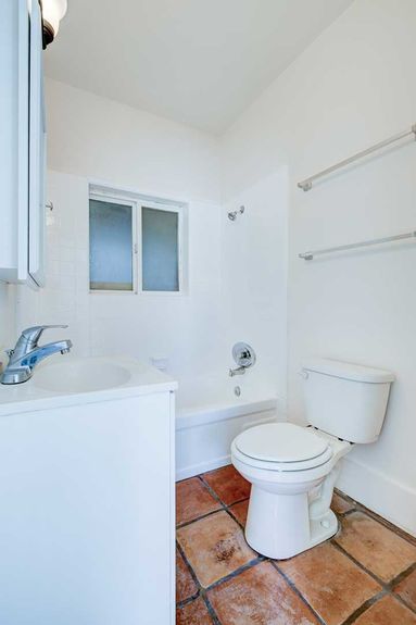 19-Wavecrest-Ave-009