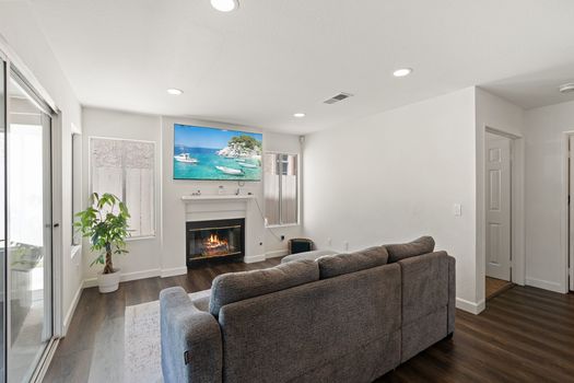 A9M_024_1378 Corte Lira