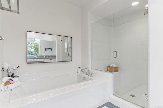 genMid.NDP2302301_44_2