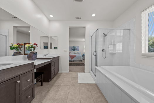 30-web-or-mls-32858-sycamore-canyon-ln