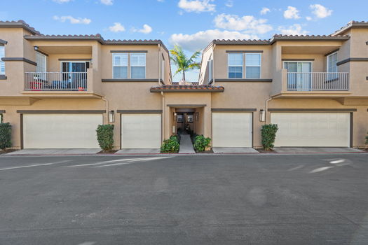 2-web-or-mls-4499-brisbane-way