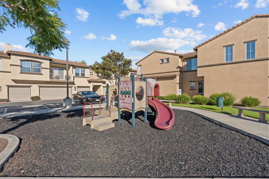 32-web-or-mls-4499-brisbane-way