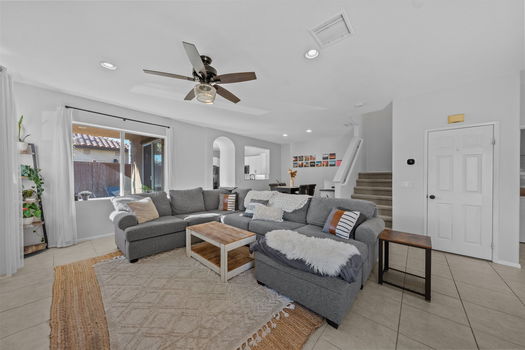 6-web-or-mls-4499-brisbane-way