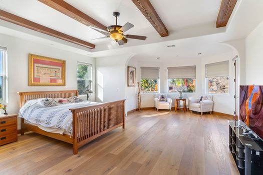 10-A9M-9746 Megan Terrace