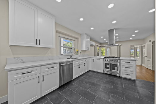 13-web-or-mls-4811-e-alder-dr