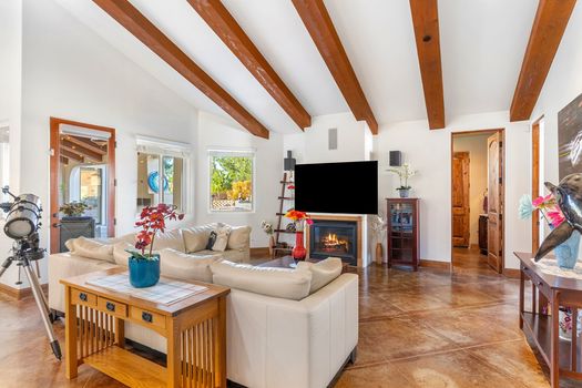 30-A9M-9746 Megan Terrace