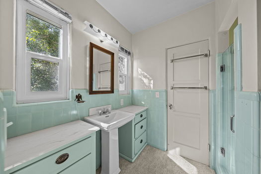 32-web-or-mls-4811-e-alder-dr