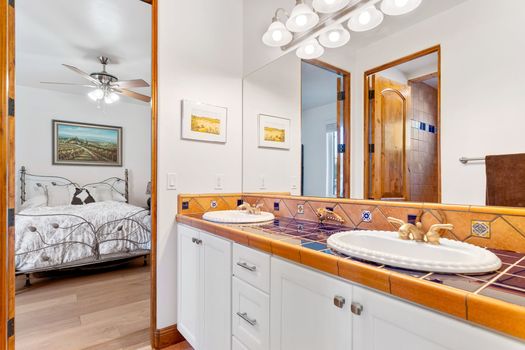 39-A9M-9746 Megan Terrace