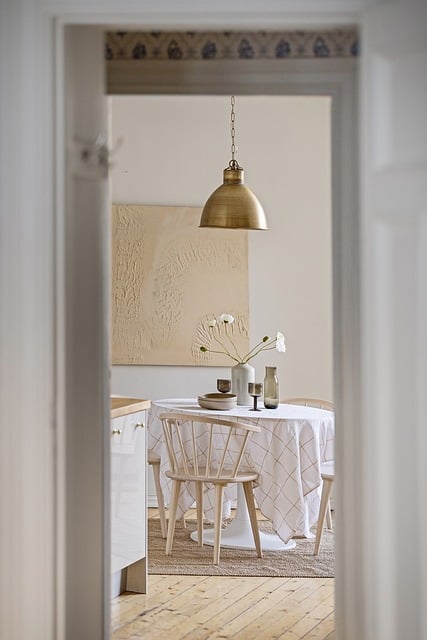 dining-area-8539218_640