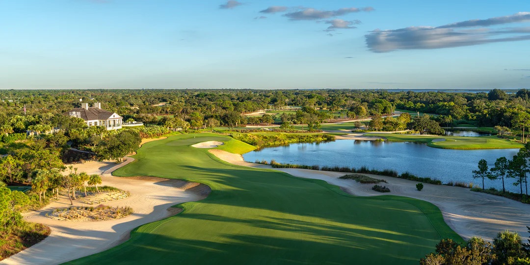 The 18th hole of the West Course at John’s Island Club