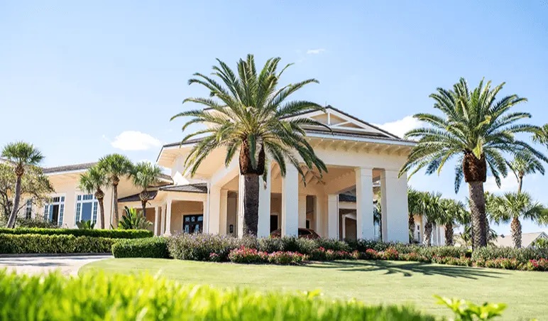 Golf course and coastal recreation at The Moorings