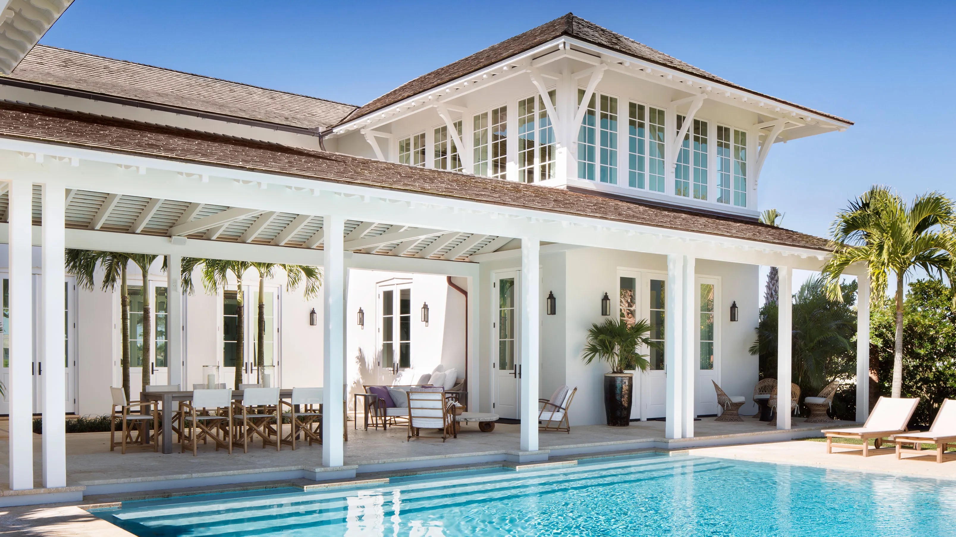 Anglo-Caribbean residence and courtyard within Windsor