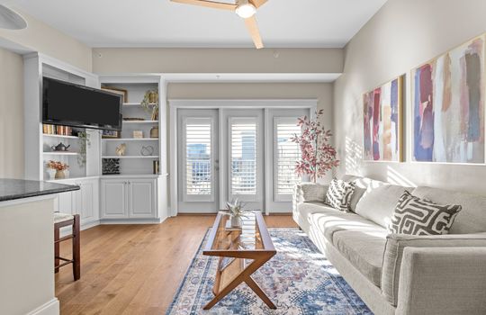 222 Glenwood, Unit 702