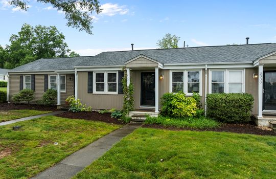 2331 Bernard Street in Raleigh NC is a condo with a great rental history that also serves as a great opportunity in a wonderful location, less than 3 miles to both downtown Raleigh and the North Hills area.
