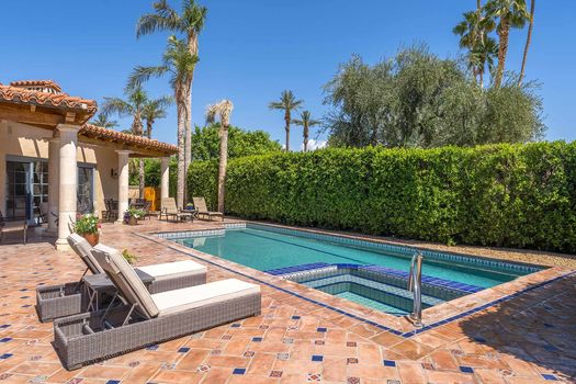 75740-Carnelian-photo-1