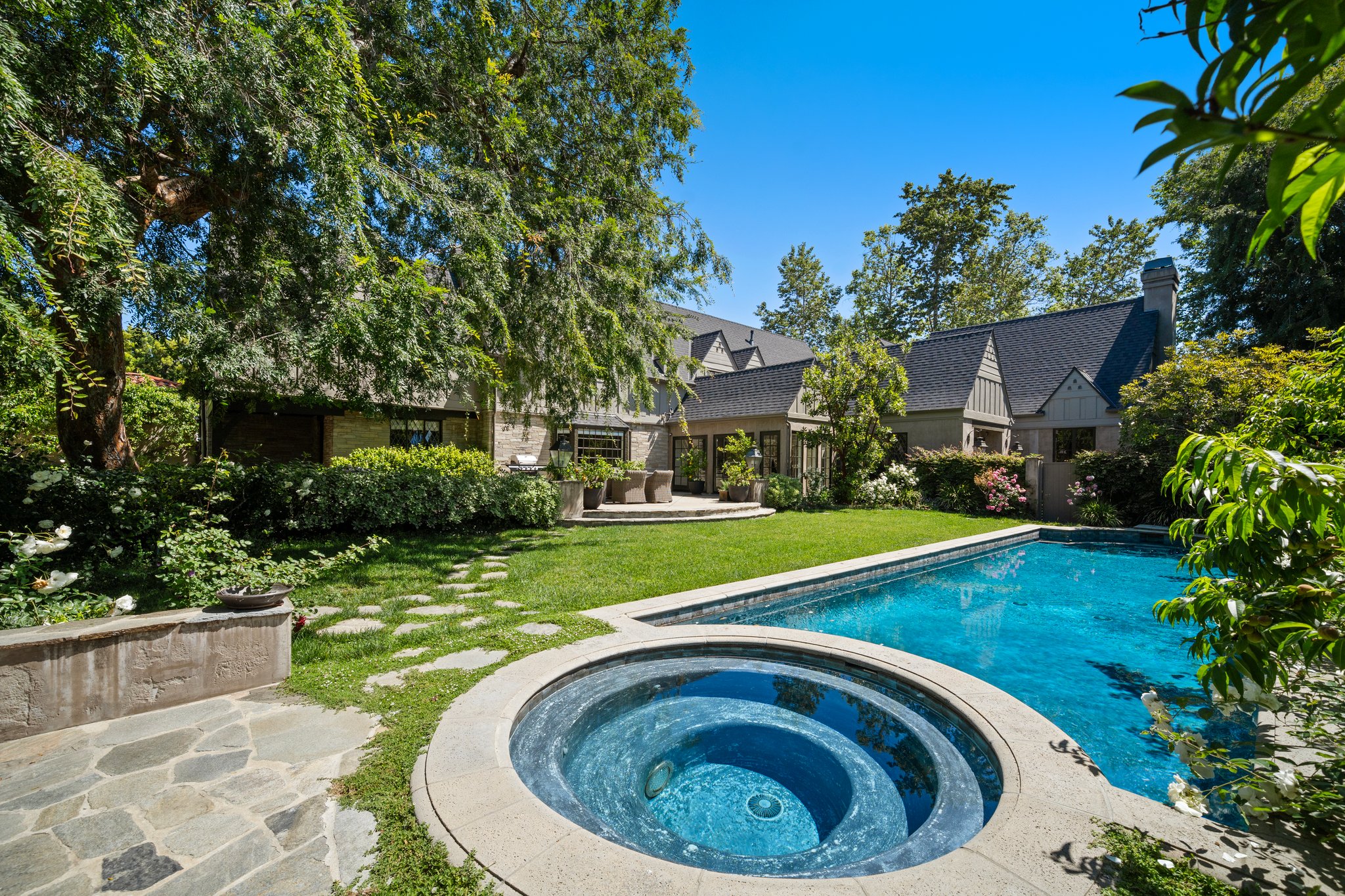 143-s-muirfield-hancock-park-tudor-exterior