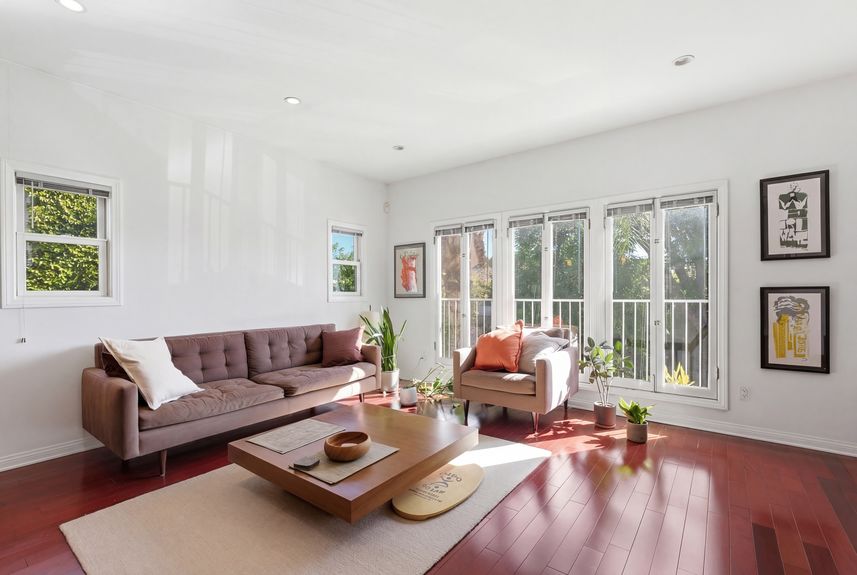 3_635_n_windsor_blvd_013