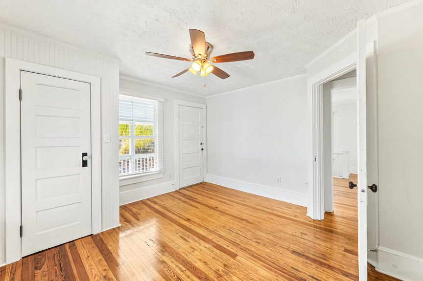 27-web-or-mls-6 Gabriel Street-27