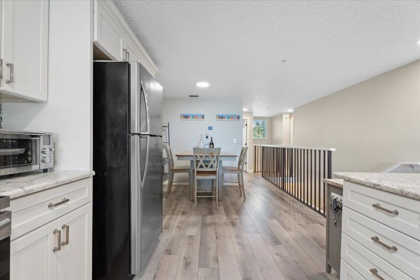 24-Kitchen to Dining