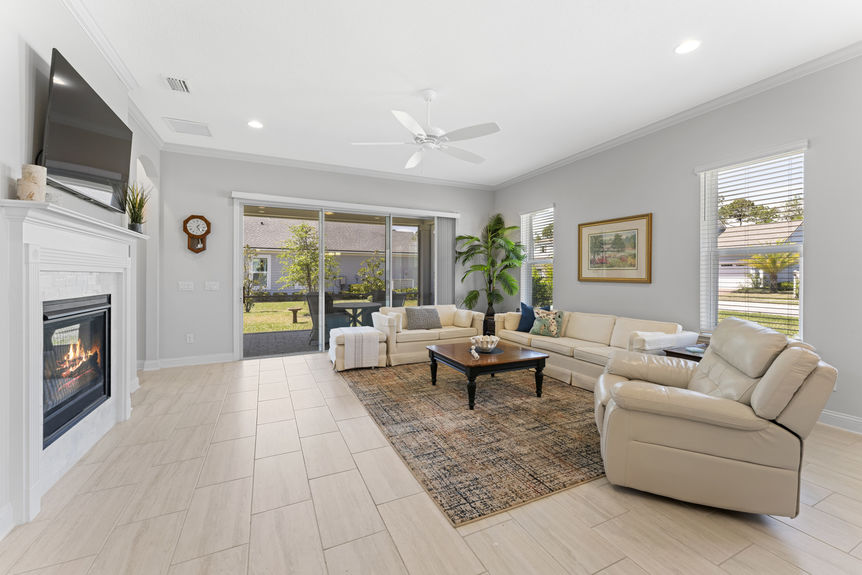 Bright and Spacious Living Room with Open Layout