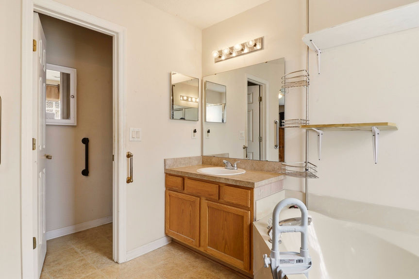 5472 Cypress Links Blvd-30