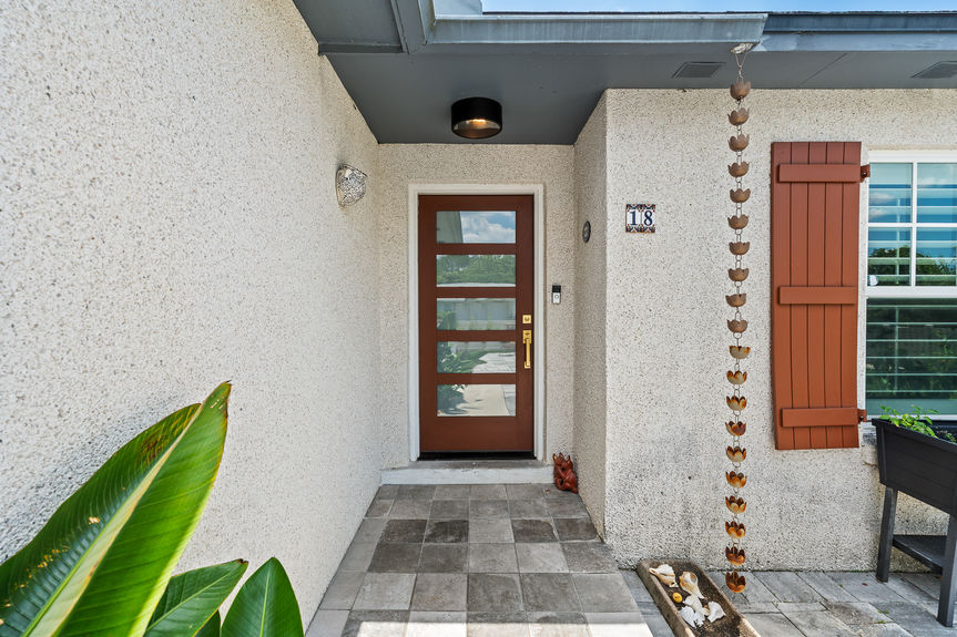 Modern Front Door Entryway | Dolphin Cove Real Estate