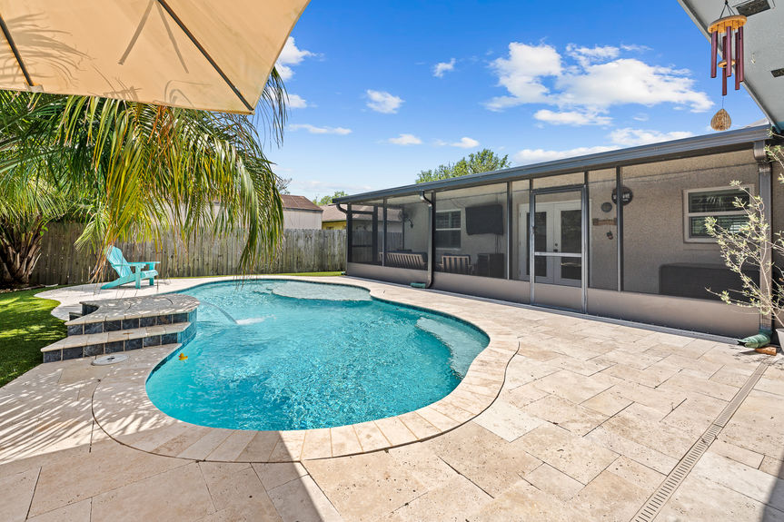 Private Screened Pool & Travertine Patio | Ponte Vedra Beach