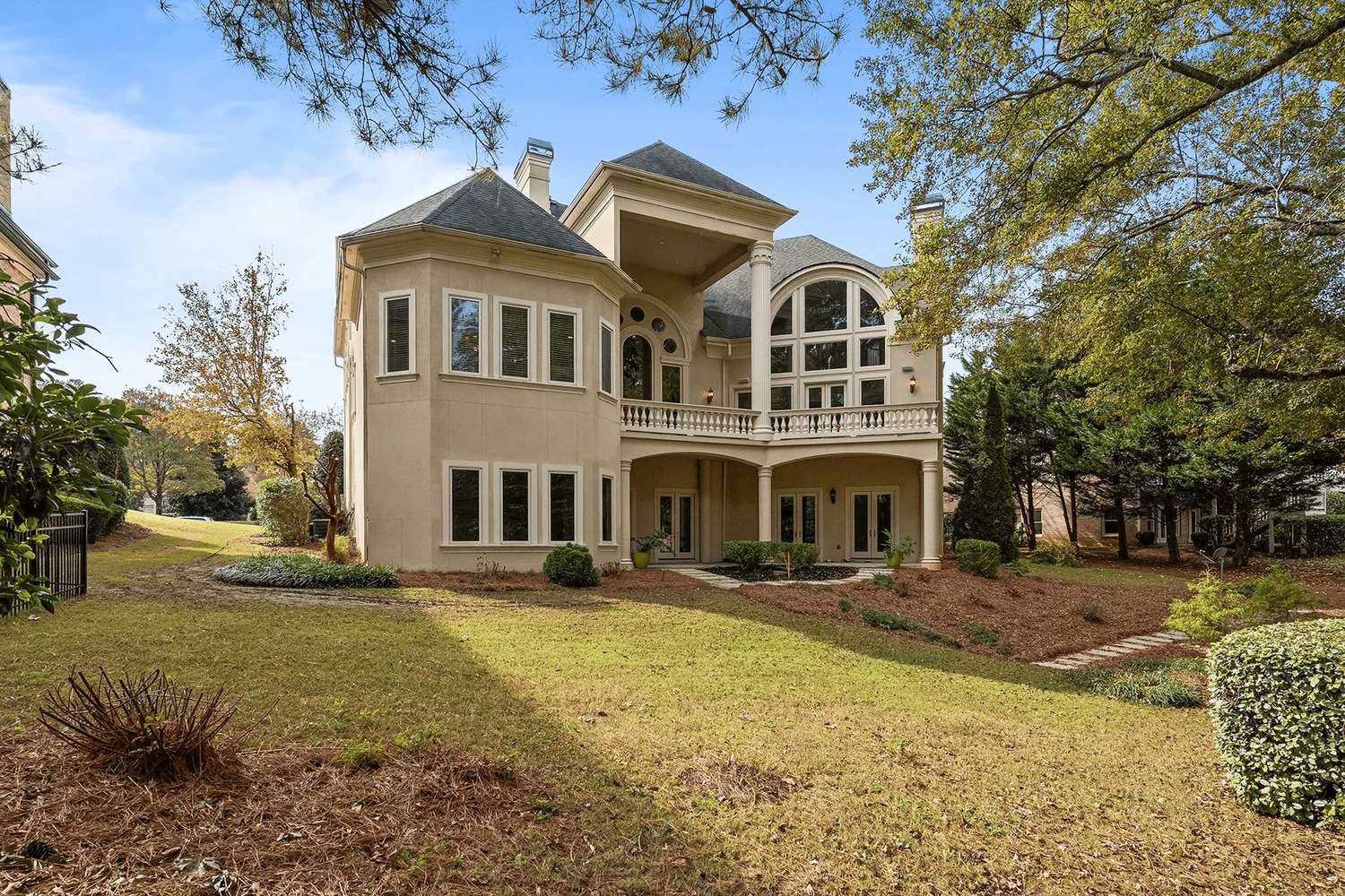 538517e4dacaf065e2b3d70bfa6f195el-b3241483046rd-w2048_h1536