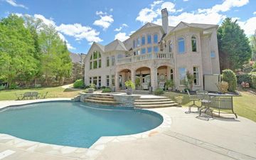 8215-Royal-Troon-Drive-Duluth-large-059-047-Pool-1500x938-72dpi-1200x0-c-default