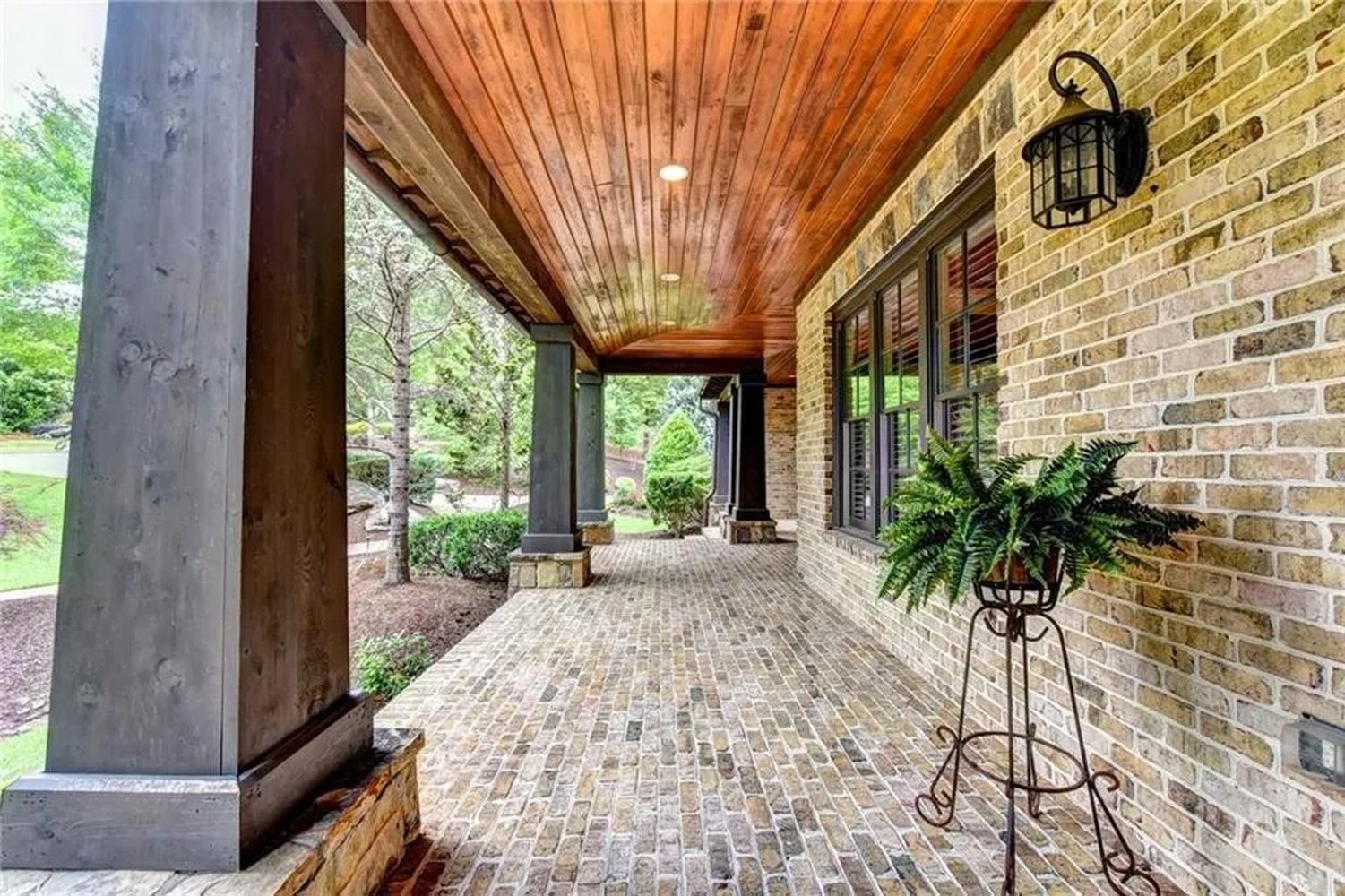 e4e1f5d4074bbd61b170f1adbb0beb53l-m2rd-w2048_h1536