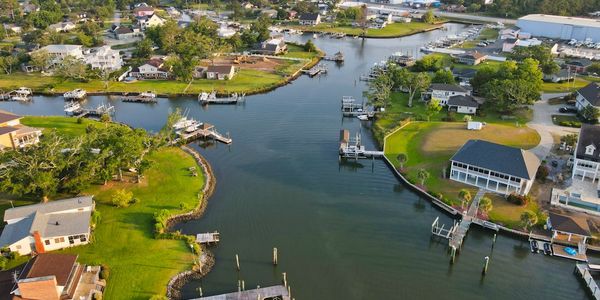 Which Morehead City Neighborhoods Have the Best Deep Water Access for Boats?