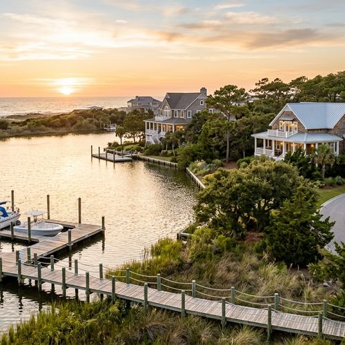 What Are the Best Neighborhoods in Pine Knoll Shores, NC?