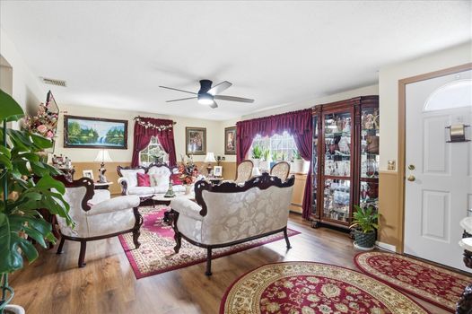 10-Living Room - Copy