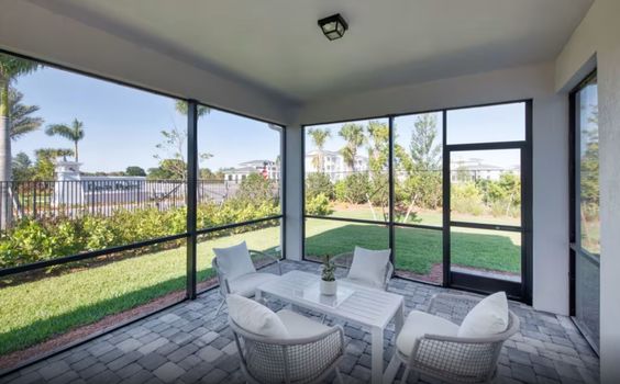 COlton Covered Lanai