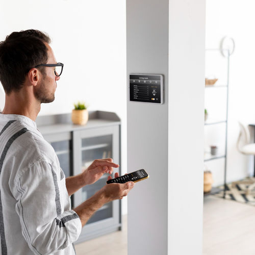 Smart Tech to Look for in a Home: Future-Proof Features Buyers Shouldn’t Ignore