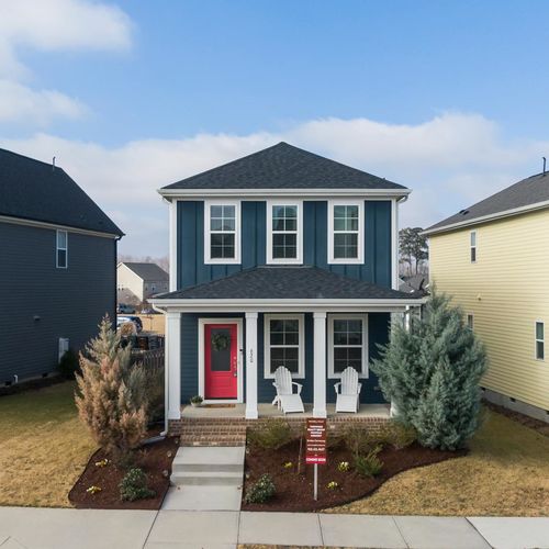 You Have 8 Seconds: Why Buyers Skip—or Click—Your Listing