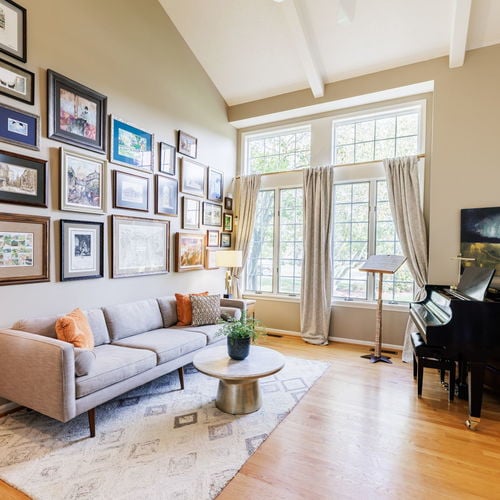 Seller’s Market vs. Buyer’s Market: What Rochester NY Home Sellers Need to Know