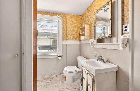 6957b19777c6c5a71dfac5f84b3dd9b0-cc_ft_1536