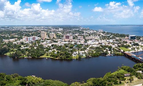 4 Florida Communities Among Best-Selling i…