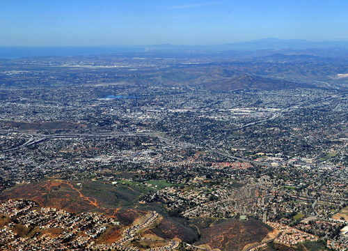 Aerial_-_San_Diego_County,_CA_-_Lake_Murray,_La_Mesa,_El_Cajon_02