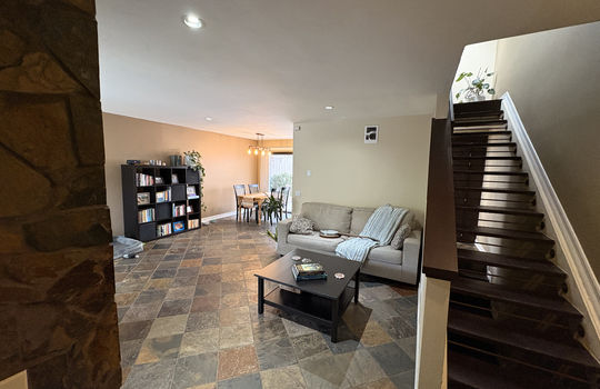 2710 Ariane Dr., Unit 3, San Diego, CA 92117
