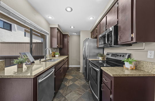 16-web-or-mls-2710-ariane-dr-unit-3