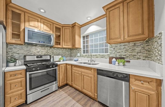10-web-or-mls-5750-amaya-dr