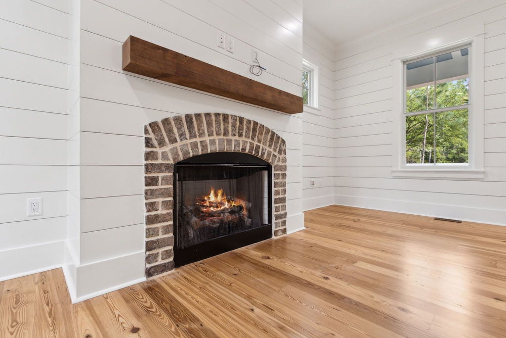 ASR-109JettyPl-fireplace