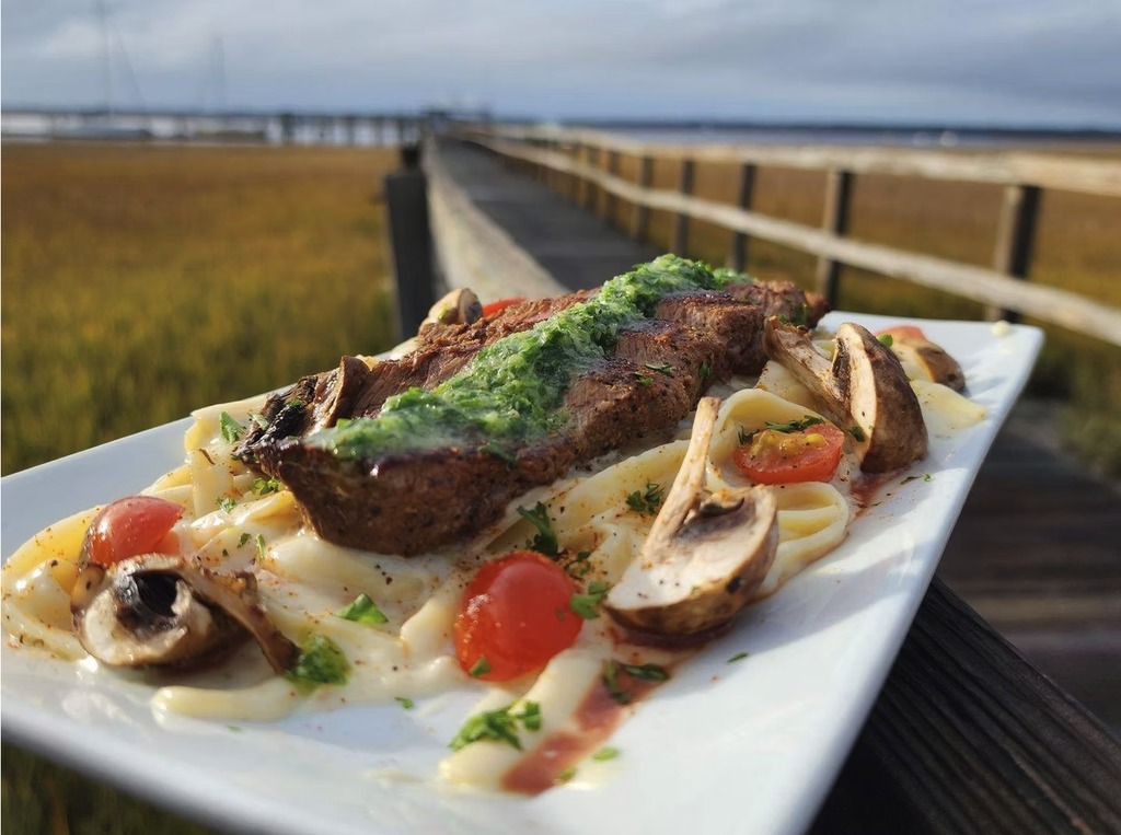 Locals Dockside Restaurant