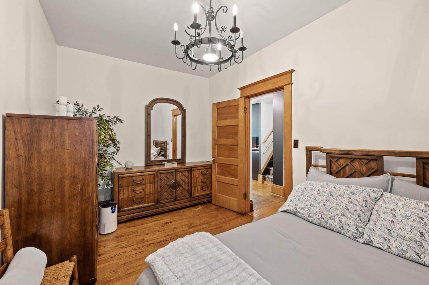 1930 Grand Avenue 21